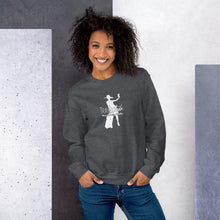 Load image into Gallery viewer, Traveltude "Feeling MySelfie" Sweatshirt (Wht)