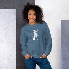 Load image into Gallery viewer, Traveltude "Feeling MySelfie" Sweatshirt (Wht)