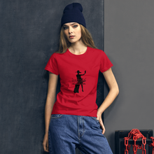 Load image into Gallery viewer, Traveltude "Feeling MySelfie" Fitted Tee (Black)